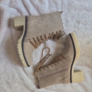 Stylish Tan Ankle Boots for Women